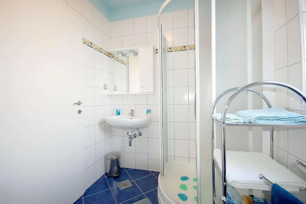 Apartment Ruby By El-Pi Tours Malinska 0*,